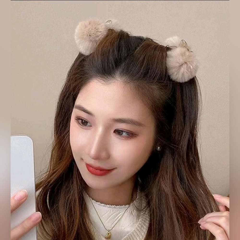 2 pcs Women   Fluffy Hair Claw